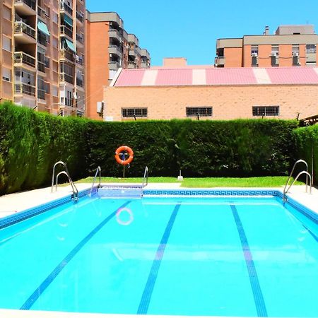 Amplio Y Luminoso Apartamento Cerca Del Centro Y La Playa Con Piscina Y Parking Privado Málaga Kültér fotó