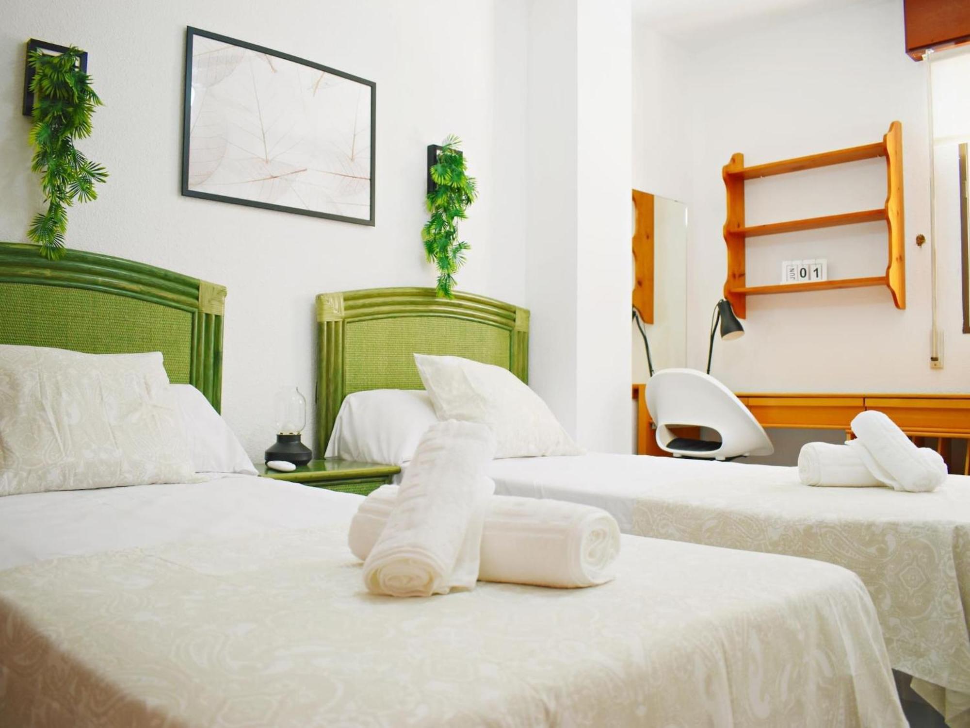 Amplio Y Luminoso Apartamento Cerca Del Centro Y La Playa Con Piscina Y Parking Privado Málaga Kültér fotó