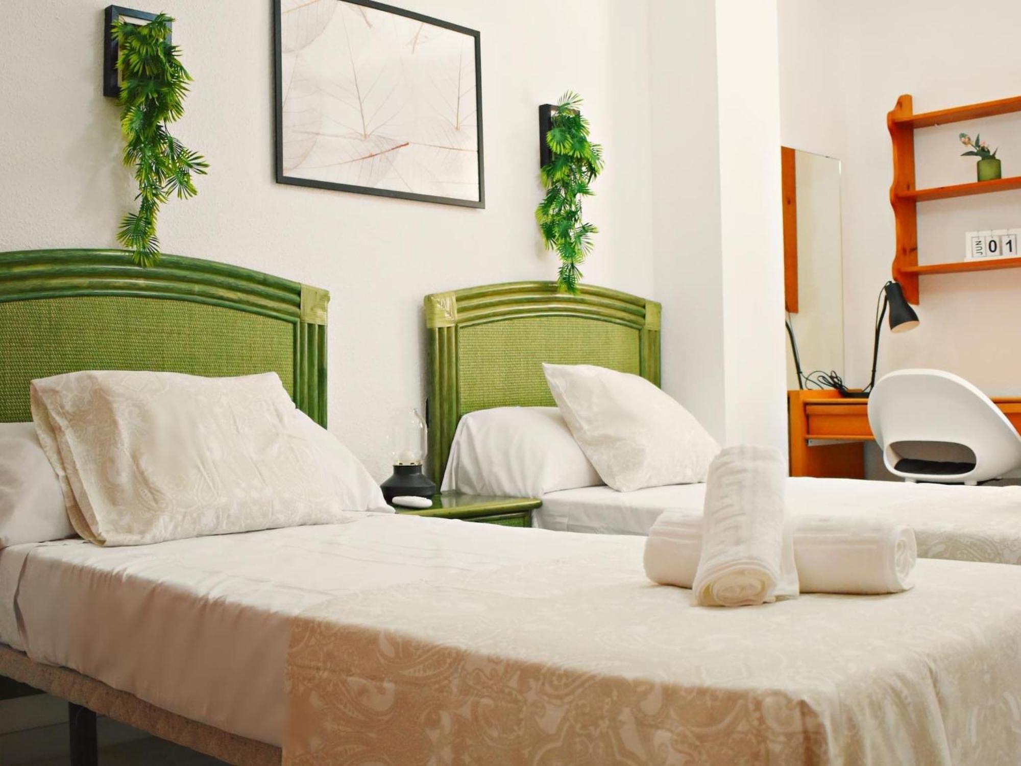 Amplio Y Luminoso Apartamento Cerca Del Centro Y La Playa Con Piscina Y Parking Privado Málaga Kültér fotó